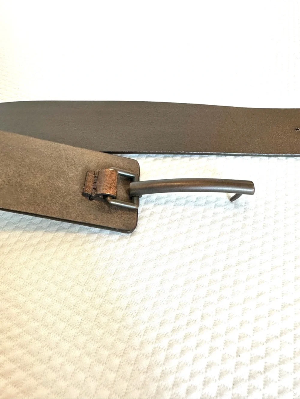 Kenneth Cole Wide Modeled Brown Leather Belt Minimalist Buckle Festival